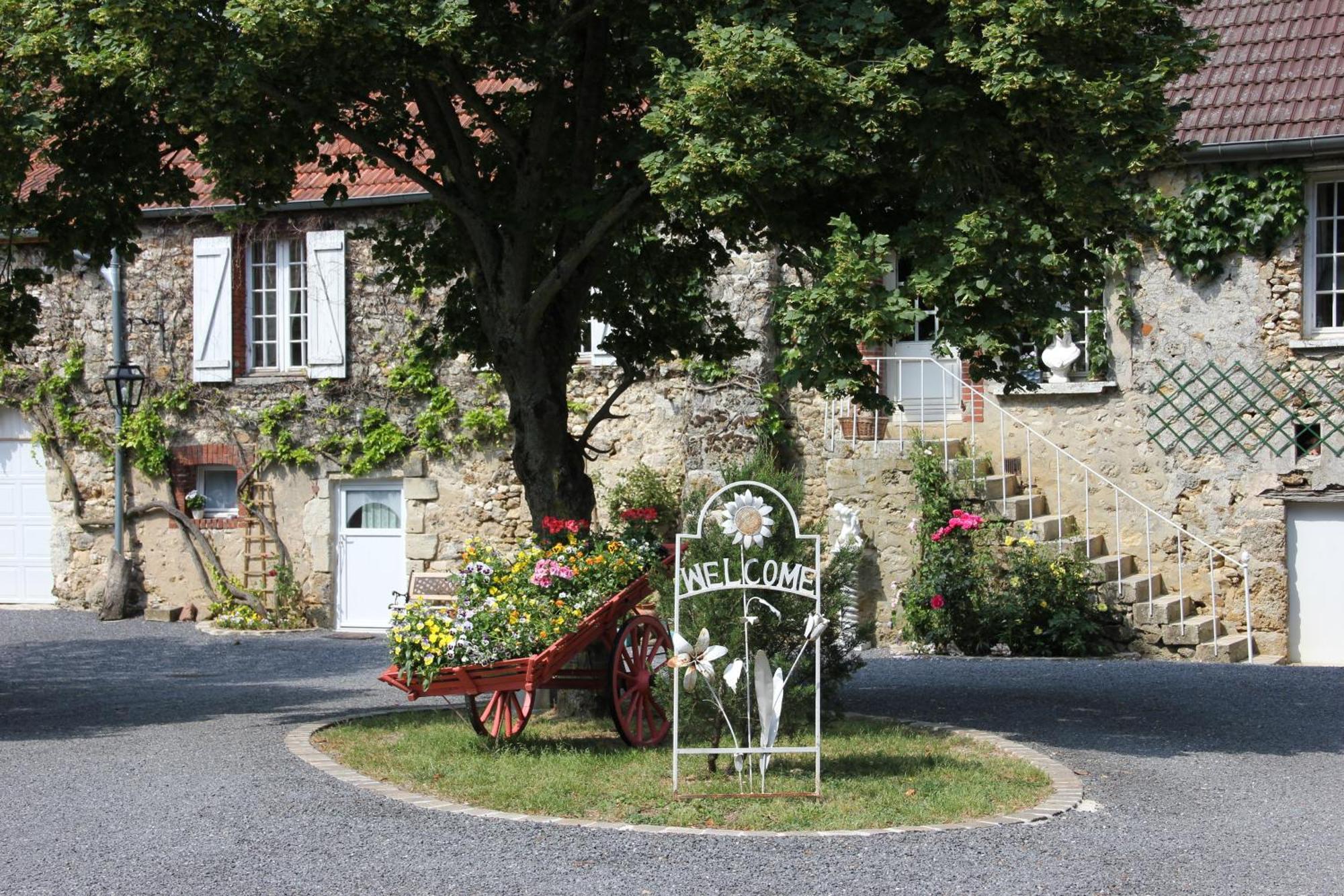 Domaine Du Moulin De L'Etang Bed & Breakfast Chatillon-sur-Marne Bagian luar foto